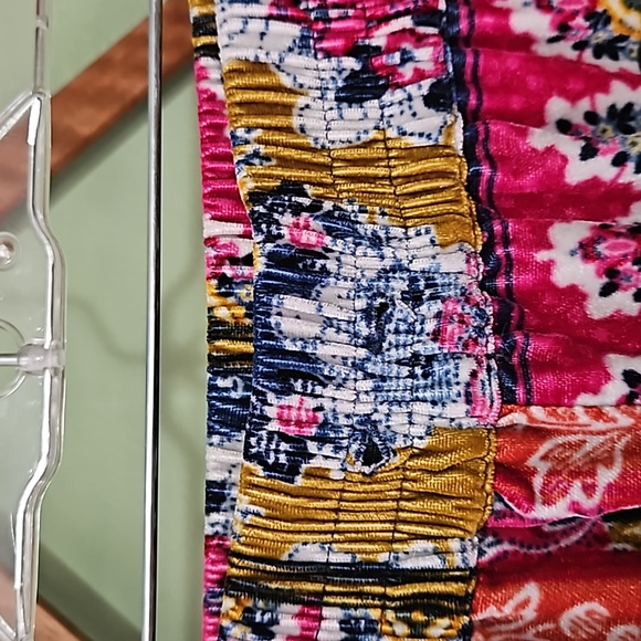 Velvet Joggers Size M Anthropologie - Picture 2 of 5